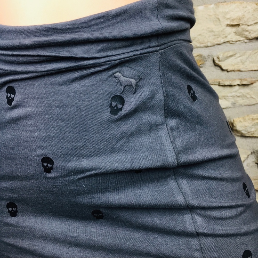 Victoria's Secret PINK Fitted Mini Skirt Skull - Picture 3 of 5
